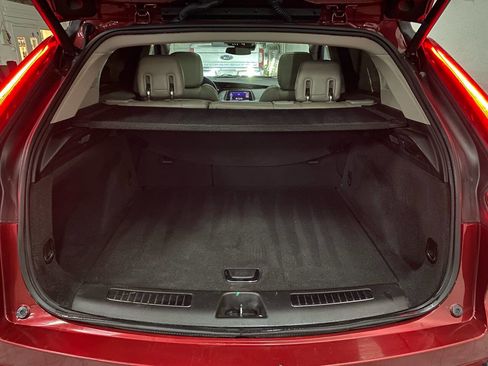 Used 2019 Cadillac XT4 Premium Luxury image 9