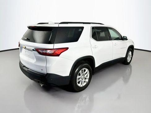 Used 2021 Chevrolet Traverse LT w/ LPO, Cargo Package FWD image 7