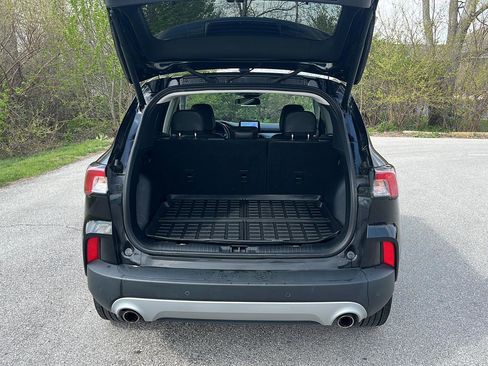 Used 2022 Ford Escape Titanium FWD image 5