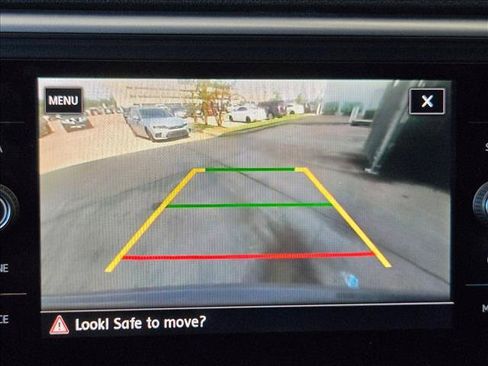 Used 2020 Volkswagen Atlas Cross Sport SE w/ Panoramic Sunroof Package FWD image 17