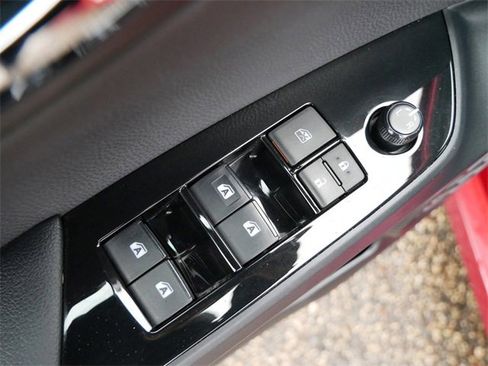 Used 2017 Toyota Prius Prime Premium image 12