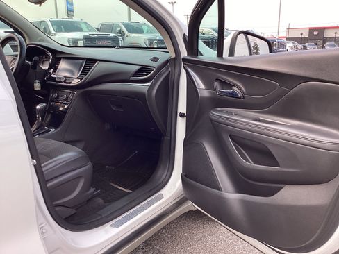 Used 2020 Buick Encore Preferred image 29