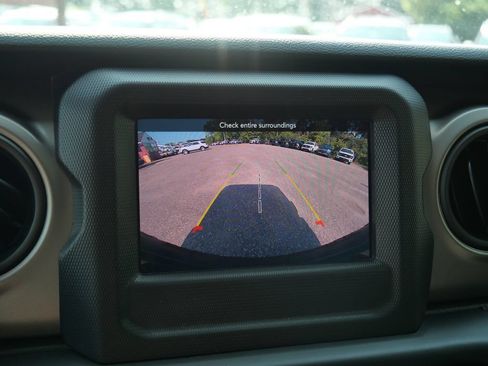 Used 2020 Jeep Wrangler Unlimited Sport AWD/4WD image 27