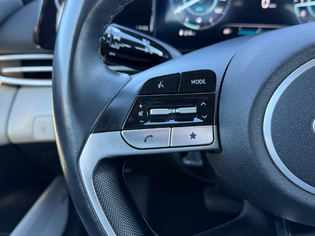 Used 2024 Hyundai Elantra Limited FWD image 36