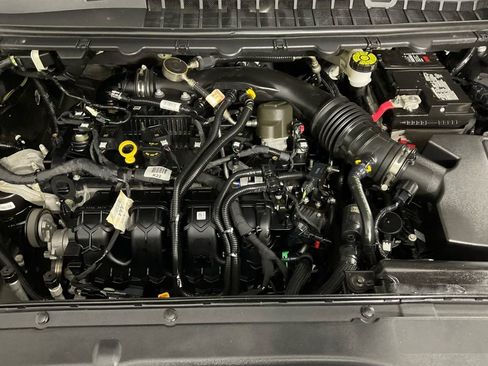 Used 2022 Ford Edge Titanium image 9