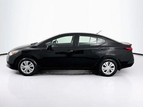 Used 2020 Nissan Versa S FWD image 11