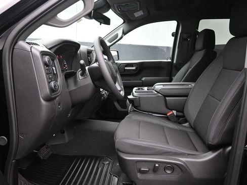 Used 2025 Chevrolet Silverado 1500 Custom Trail Boss w/ Dark Appearance Package AWD/4WD image 13