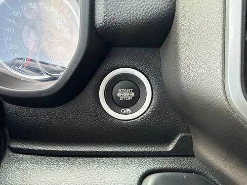 Used 2020 RAM 1500 Big Horn AWD/4WD image 21