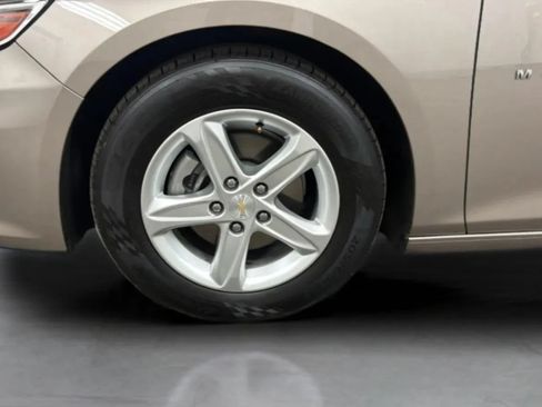 Used 2022 Chevrolet Malibu LT FWD image 29