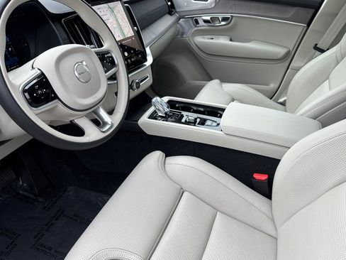 Certified 2026 Volvo XC90 T8 Ultra w/ Lounge Package AWD/4WD image 9