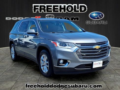 Used 2021 Chevrolet Traverse LT AWD/4WD image 1