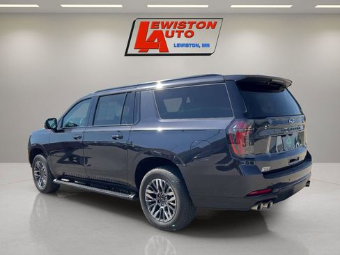 Certified 2025 Chevrolet Suburban Z71 AWD/4WD image 3