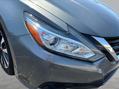 Used 2018 Nissan Altima 2.5 SV FWD image 30