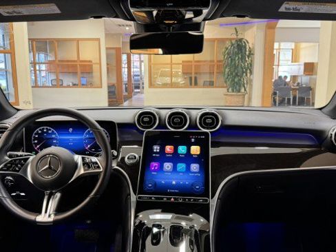 Certified 2025 Mercedes-Benz GLC 300 image 7