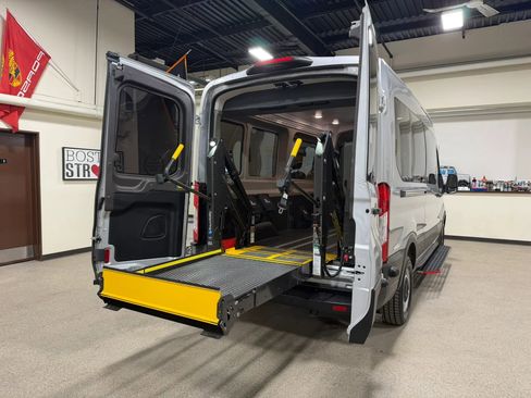 Used 2020 Ford Transit 250 Medium Roof image 40