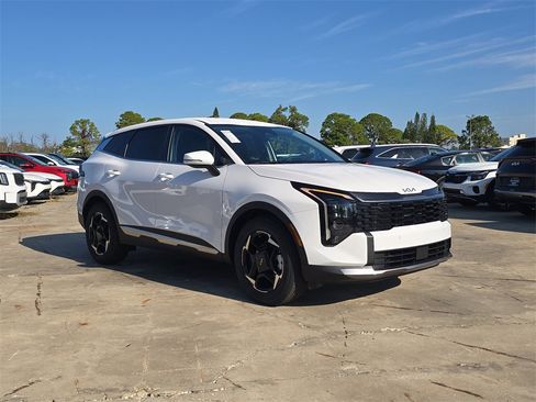 New 2026 Kia Sportage EX image 2