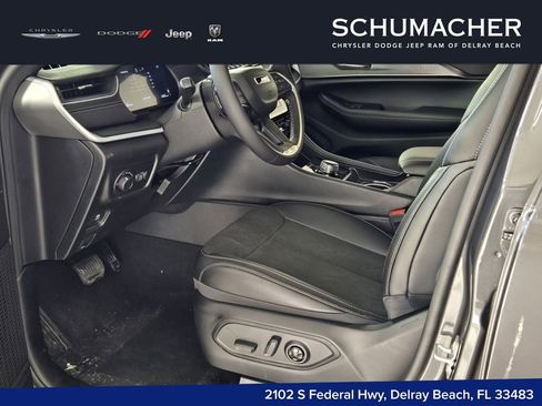 New 2025 Jeep Grand Cherokee L Laredo RWD image 7