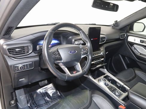 Used 2020 Ford Explorer ST w/ Premium Technology Package image 30