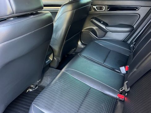 Used 2024 Honda Civic Sport Touring image 4