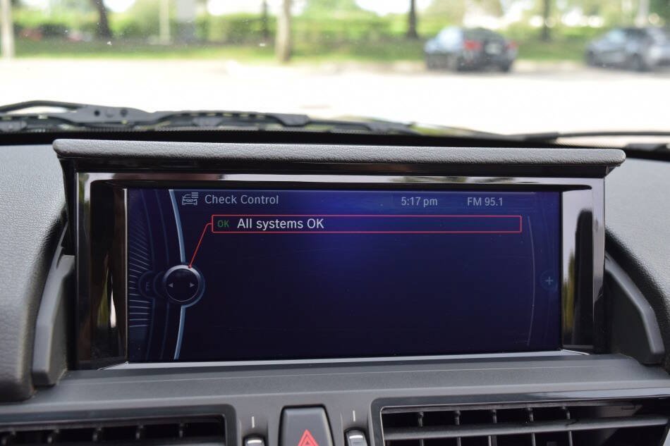 Used 2014 BMW Z4 sDrive35is RWD image 65