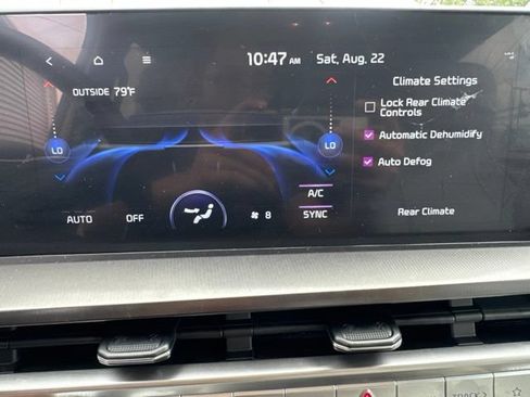 Used 2024 Kia Telluride S FWD image 25