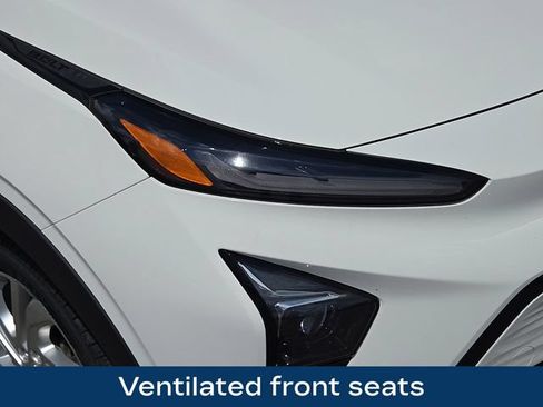 Used 2023 Chevrolet Bolt EUV Premier w/ Sun & Sound Package FWD image 11