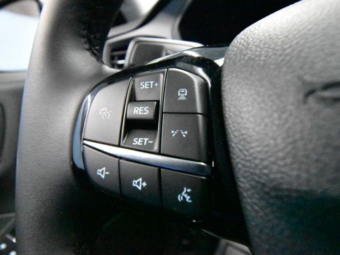 New 2026 Ford Escape SE image 9