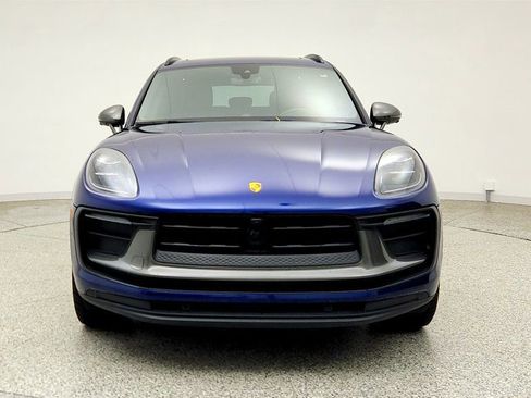 Used 2023 Porsche Macan Turbo AWD/4WD image 2