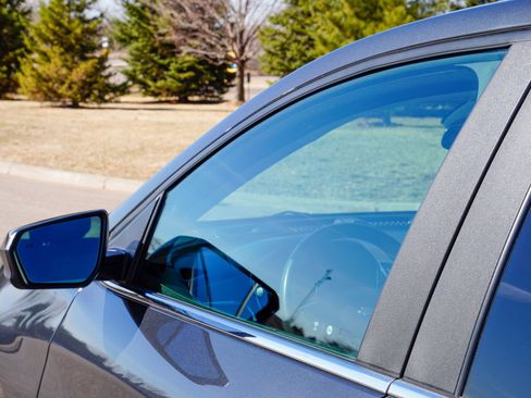 Used 2023 Chevrolet Equinox LT image 34