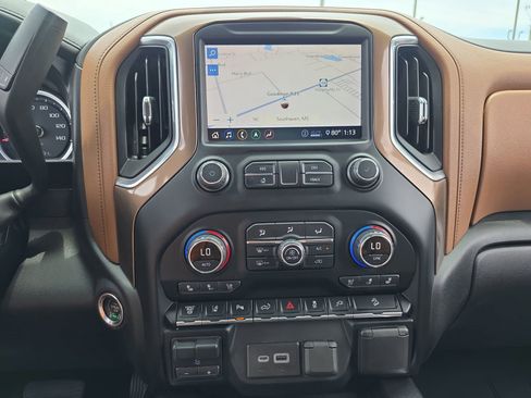 Used 2020 Chevrolet Silverado 2500 High Country w/ Z71 Off-Road Package AWD/4WD image 22