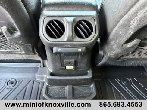 Used 2022 Jeep Wrangler Unlimited Rubicon 4xe AWD/4WD image 16