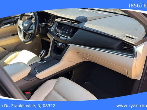 Used 2017 Cadillac XT5 FWD w/ LPO, Wheel Lock Package image 17