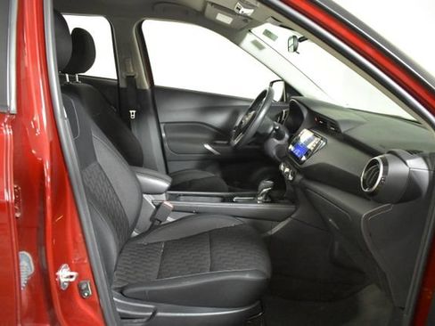 Certified 2023 Nissan Kicks SV FWD image 32