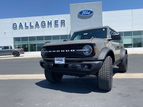 New 2026 Ford Bronco Badlands AWD/4WD image 17
