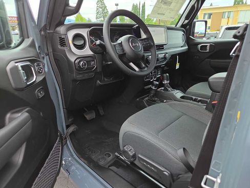 New 2026 Jeep Gladiator Sport AWD/4WD image 10