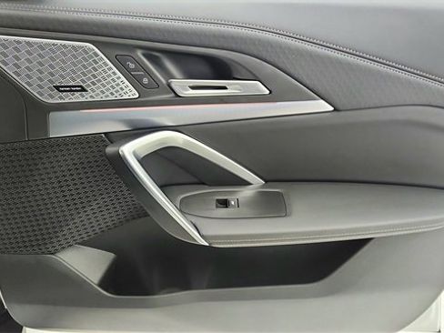 Used 2025 BMW X2 xDrive28i image 23