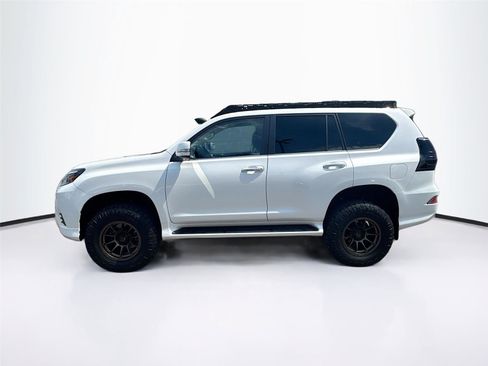 Used 2021 Lexus GX 460 Premium w/ Premium Package image 4