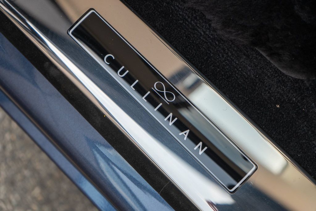 New 2027 Rolls-Royce Cullinan Black Badge AWD/4WD image 27
