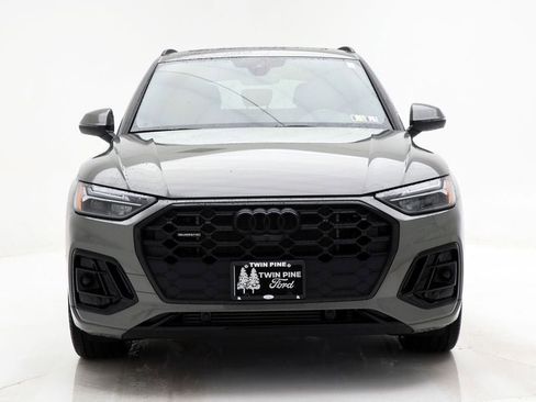 Used 2024 Audi Q5 e Premium Plus w/ Premium Plus Package image 3