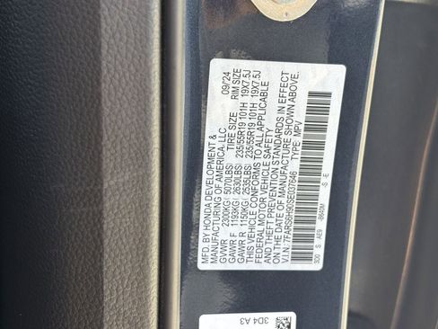Used 2025 Honda CR-V Sport Touring image 31