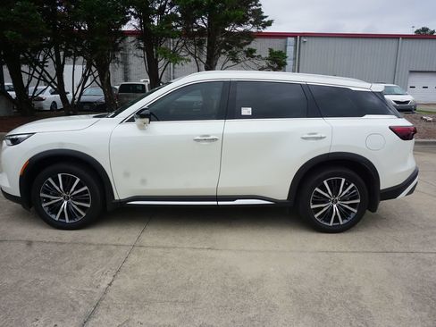Used 2024 INFINITI QX60 Sensory w/ Cargo Package AWD/4WD image 21