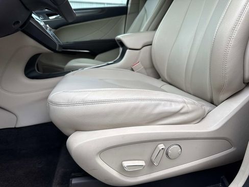 Used 2017 Lincoln MKC Premiere image 20