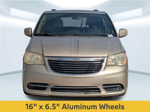 Used 2012 Chrysler Town & Country Touring w/ Entertainment Group #1 image 11