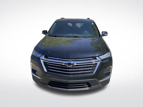 Used 2023 Chevrolet Traverse LT w/ LPO, Floor Liner Package AWD/4WD image 2