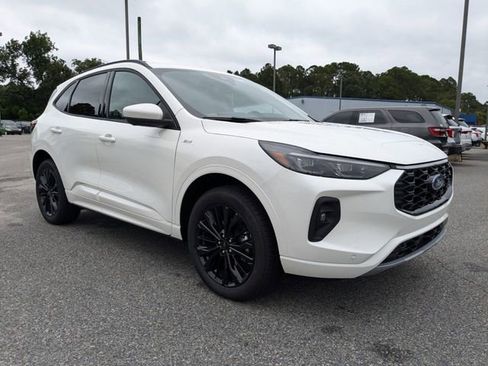 Used 2024 Ford Escape ST-Line Elite AWD/4WD image 2