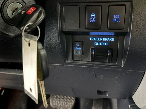 Used 2019 Toyota Tundra SR5 w/ SX Package image 29