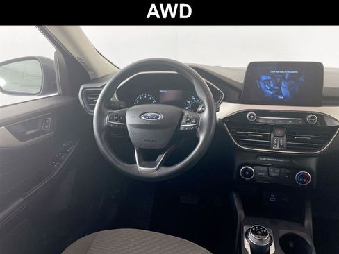 Used 2022 Ford Escape SE AWD/4WD image 2
