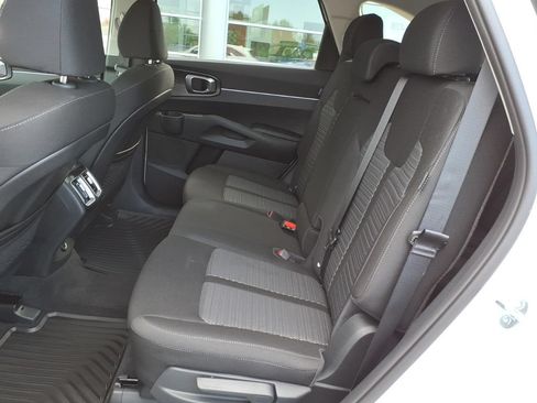 Certified 2026 Kia Sorento LX FWD image 9