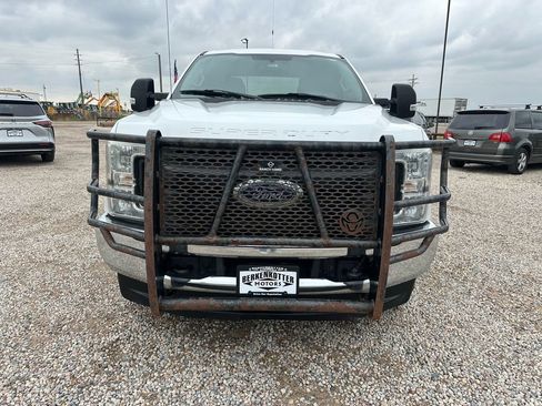 Used 2017 Ford F250 XL w/ Power Equipment Group image 3