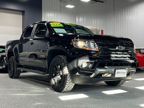 Certified 2022 Chevrolet Colorado Z71 w/ Z71 Midnight Edition image 7